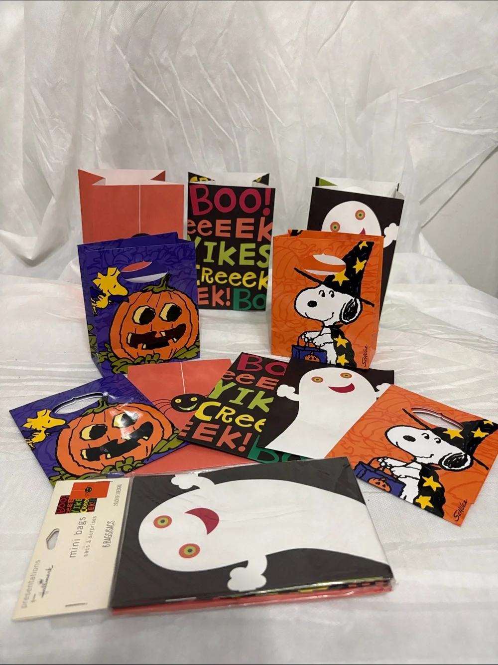 Hallmark Halloween Treat Bags Bundle of 16 NWT
